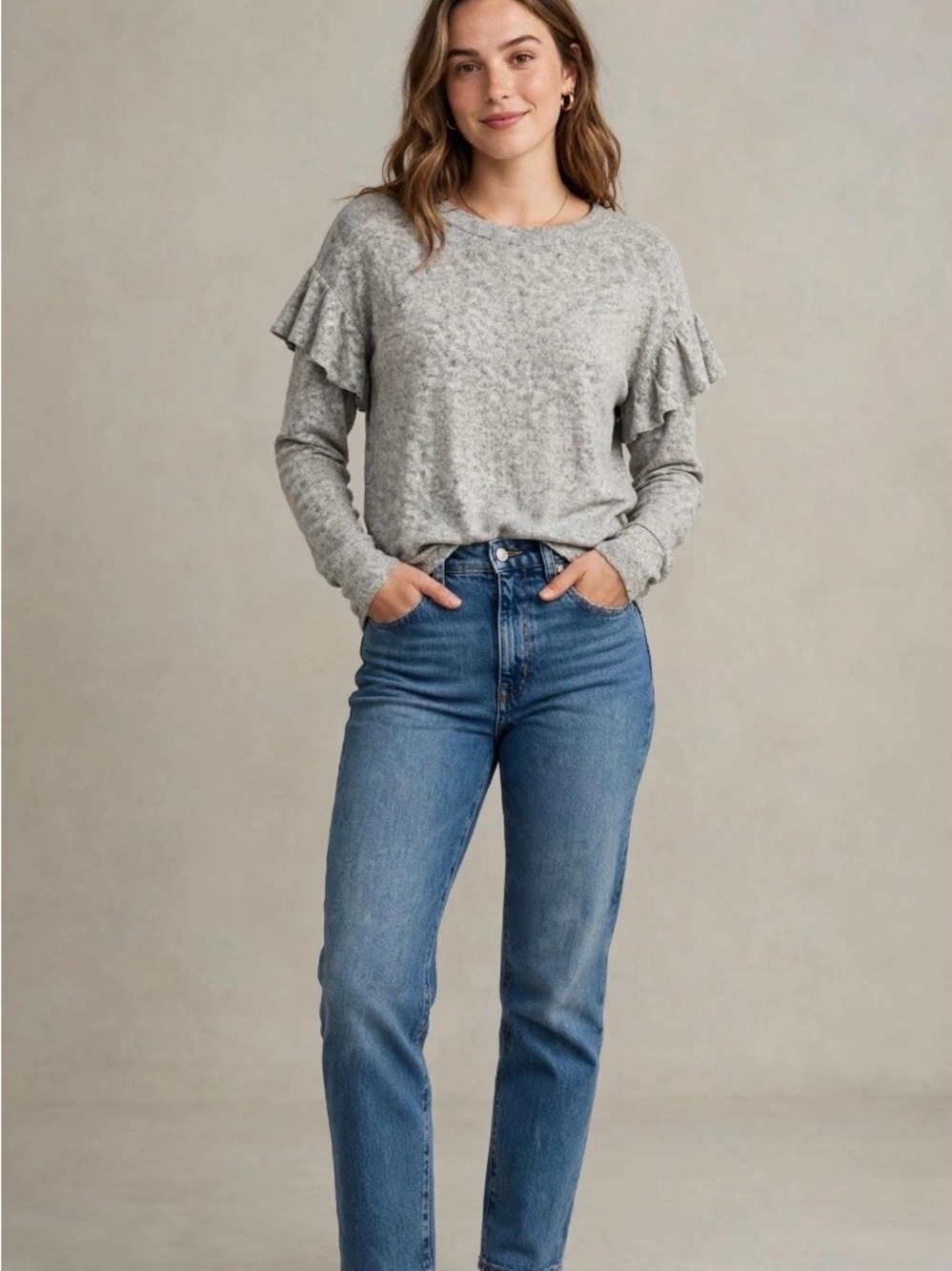 Women's Heather Grey Ruffle Sleeved Long Sleeve Top NWT Size L